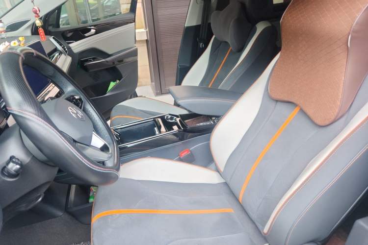 Used Volkswagen ID.6 CROZZ 2022 Long-Range Lite PRO Edition Left Front Seat