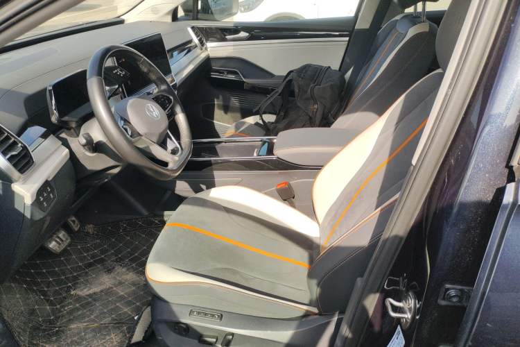 Used Volkswagen ID.6 CROZZ 2022 Long-Range PRO Edition Left Front Seat