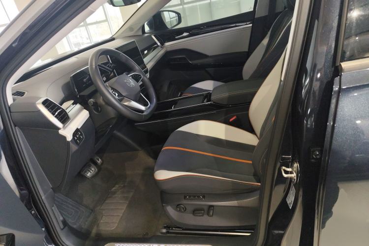 Used Volkswagen ID.6 CROZZ 2022 Long-Range PRO Edition Left Front Seat