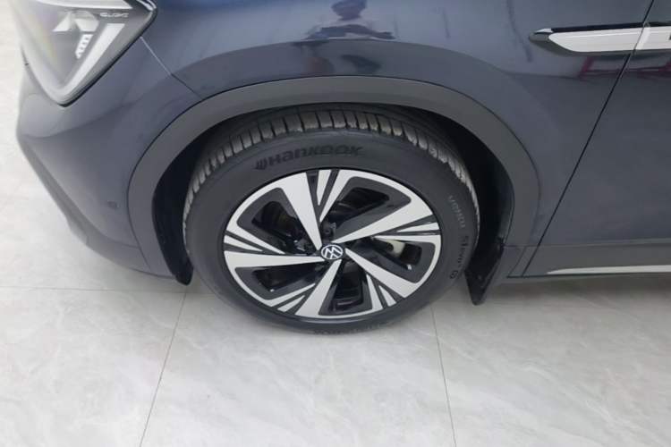 Used Volkswagen ID.6 CROZZ 2022 Long-Range Lite PRO Edition Left Front Wheel Hub