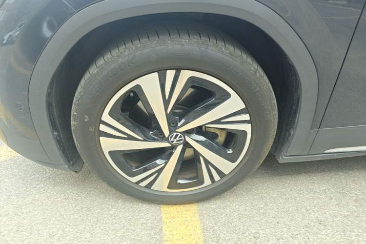 Used Volkswagen ID.6 CROZZ 2022 Long-Range PRO Edition Left Front Wheel Hub