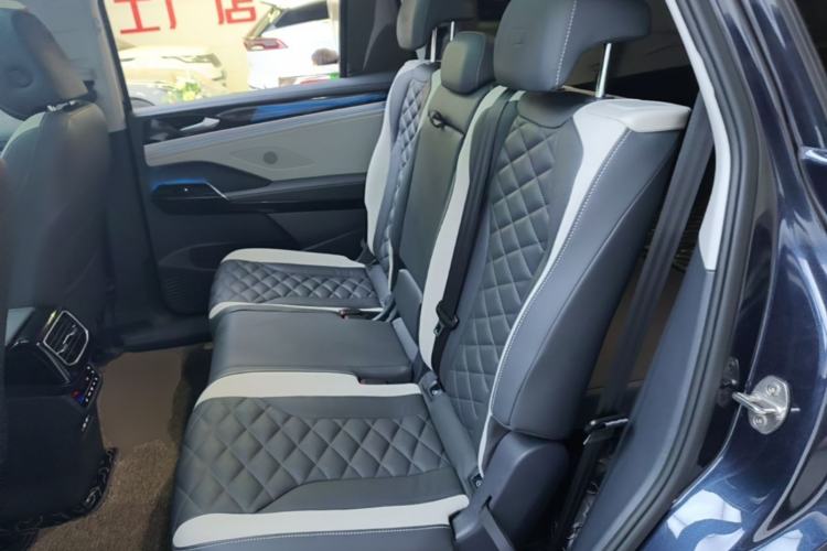 Used Volkswagen ID.6 CROZZ 2022 Long-Range Lite PRO Edition Left Rear Seat