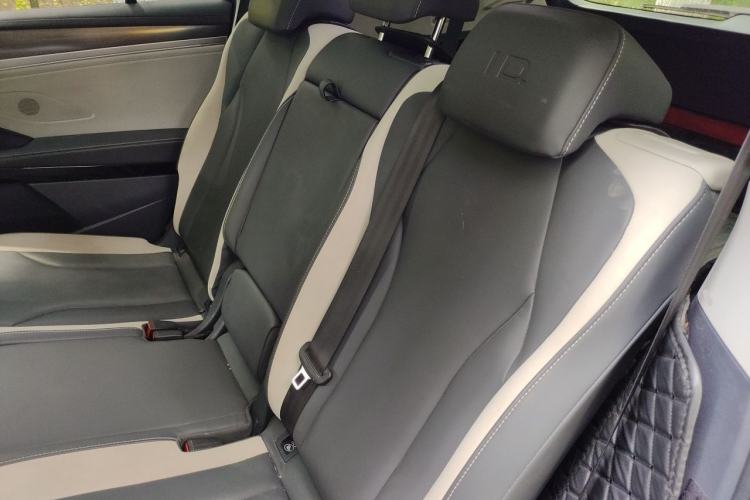 Used Volkswagen ID.6 CROZZ 2022 Long-Range PURE+ Edition Left Rear Seat