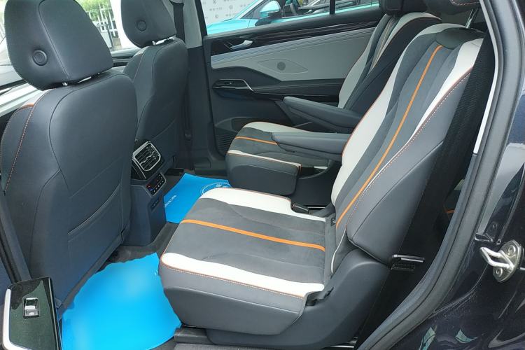 Used Volkswagen ID.6 CROZZ 2022 Long-Range PRO Edition Left Rear Seat