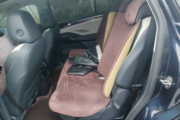 Used Volkswagen ID.6 CROZZ 2022 Long-Range PRO Edition Left Rear Seat