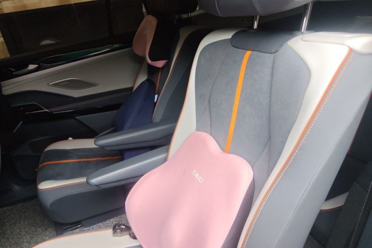 Used Volkswagen ID.6 CROZZ 2022 Long-Range Lite PRO Edition Left Rear Seat