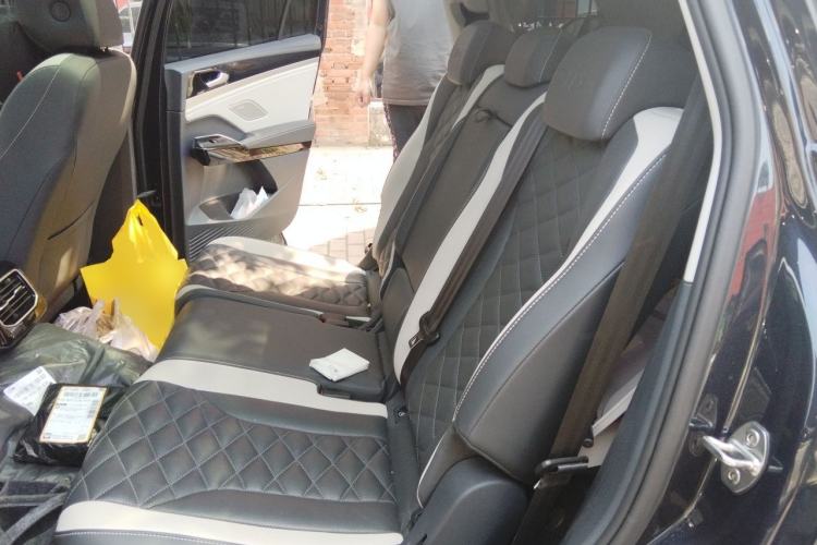 Used Volkswagen ID.6 CROZZ 2022 Long-Range PRO Edition Left Rear Seat