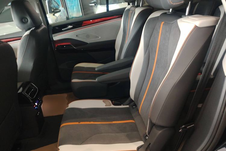 Used Volkswagen ID.6 CROZZ 2022 Long-Range PRO Edition Left Rear Seat
