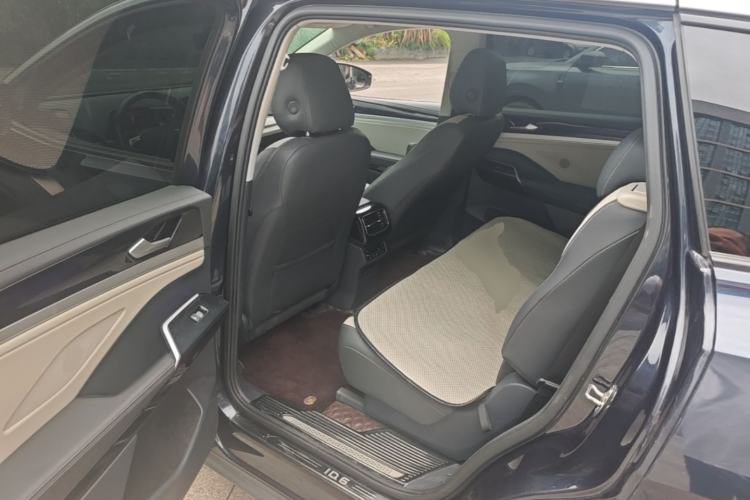 Used Volkswagen ID.6 CROZZ 2022 Long-Range Lite PRO Edition Left Rear Seat