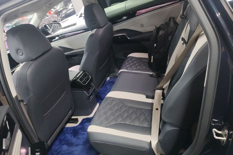Used Volkswagen ID.6 CROZZ 2022 Long-Range PRO Edition Left Rear Seat