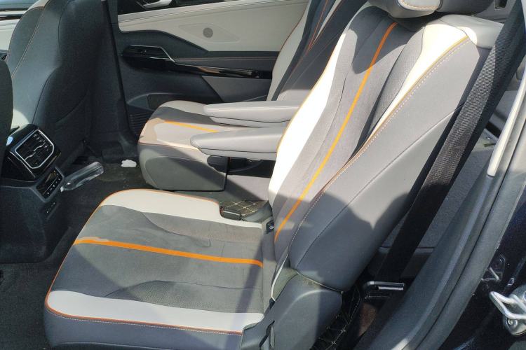 Used Volkswagen ID.6 CROZZ 2022 Long-Range PRO Edition Left Rear Seat