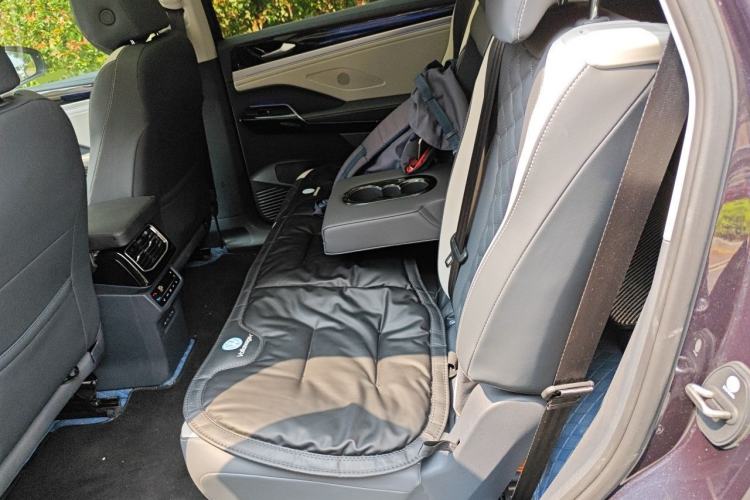 Used Volkswagen ID.6 CROZZ 2022 Long-Range Lite PRO Edition Left Rear Seat