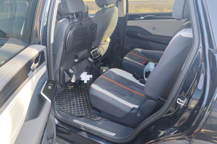Used Volkswagen ID.6 CROZZ 2022 Long-Range PRO Edition Left Rear Seat