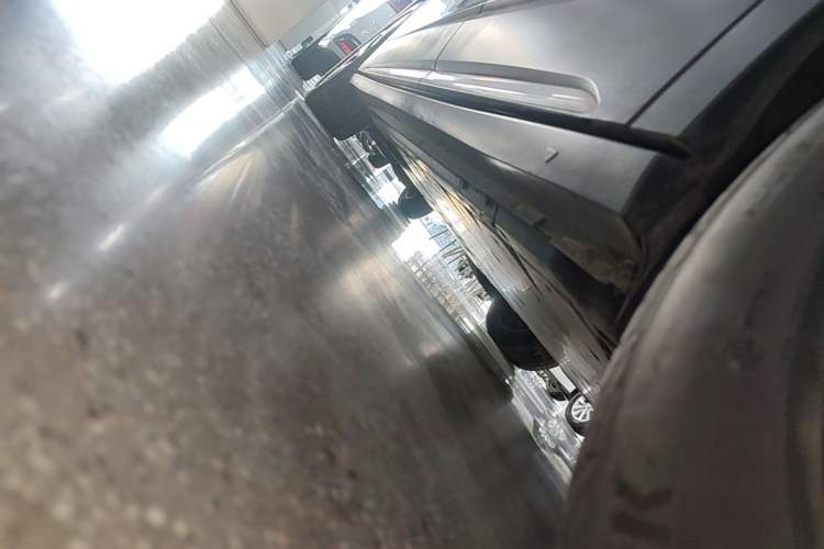 Used Volkswagen ID.6 CROZZ 2022 Long-Range PRO Edition Left Side Sill