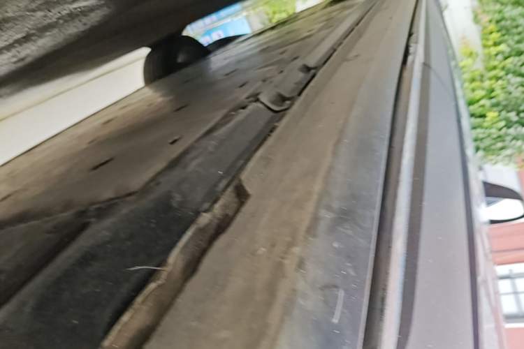 Used Volkswagen ID.6 CROZZ 2022 Long-Range PRO Edition Left Side Sill