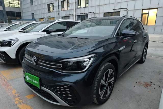 Ojetý Volkswagen ID.6 CROZZ 2022 Long-Range PRO Edition