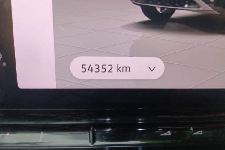 Used Volkswagen ID.6 CROZZ 2022 Long-Range PRO Edition Odometer Close Up