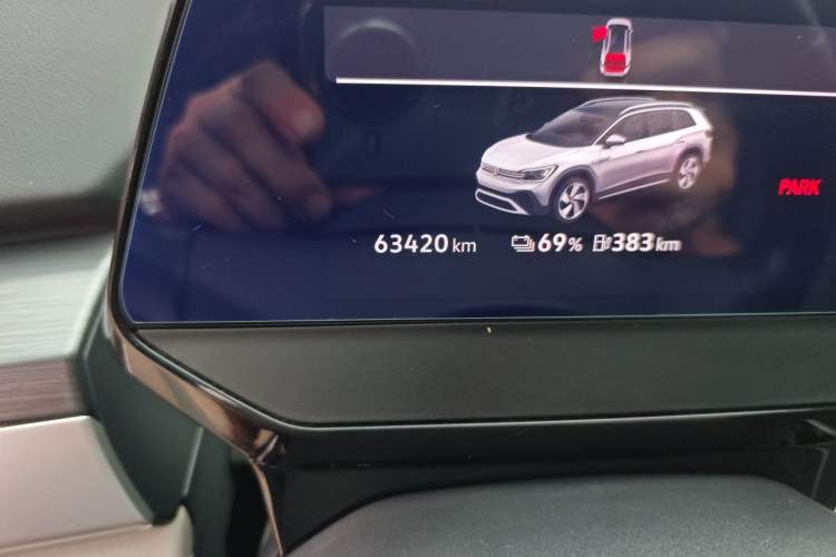 Used Volkswagen ID.6 CROZZ 2022 Long-Range PURE+ Edition Odometer Close Up