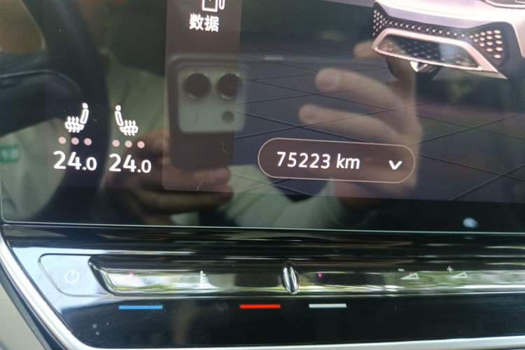Used Volkswagen ID.6 CROZZ 2022 Long-Range PRO Edition Odometer Close Up