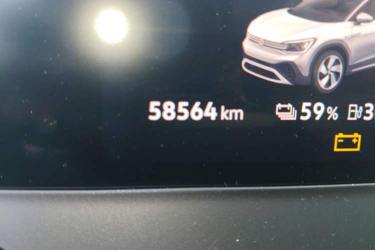 Used Volkswagen ID.6 CROZZ 2022 Long-Range PRO Edition Odometer Close Up