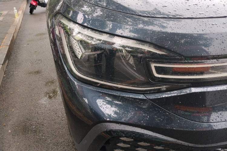 Used Volkswagen ID.6 CROZZ 2022 Long-Range PRO Edition Right Front Headlight