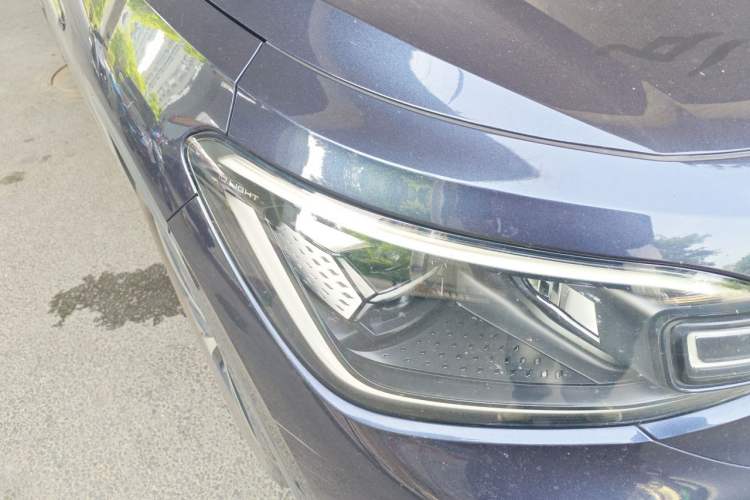Used Volkswagen ID.6 CROZZ 2022 Long-Range PRO Edition Right Front Headlight