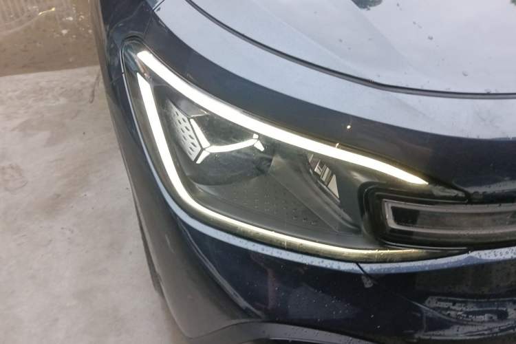 Used Volkswagen ID.6 CROZZ 2022 Long-Range PRO Edition Right Front Headlight