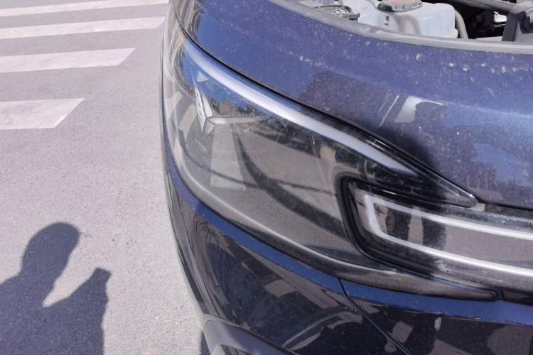 Used Volkswagen ID.6 CROZZ 2022 Long-Range PRO Edition Right Front Headlight