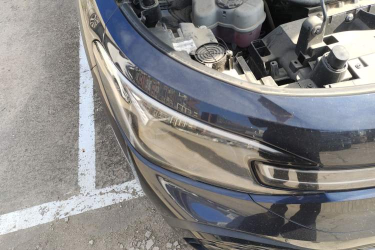 Used Volkswagen ID.6 CROZZ 2022 Long-Range PRO Edition Right Front Headlight
