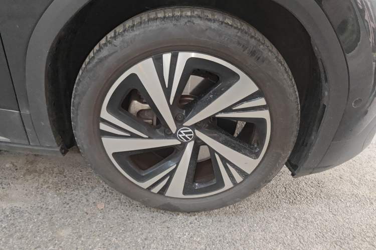 Used Volkswagen ID.6 CROZZ 2022 Long-Range PRO Edition Right Front Wheel Hub