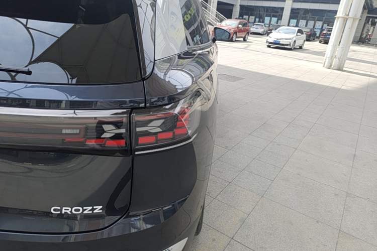 Used Volkswagen ID.6 CROZZ 2022 Long-Range PRO Edition Right Rear Taillight