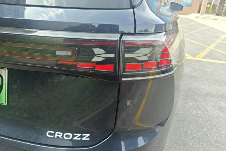 Used Volkswagen ID.6 CROZZ 2022 Long-Range PRO Edition Right Rear Taillight