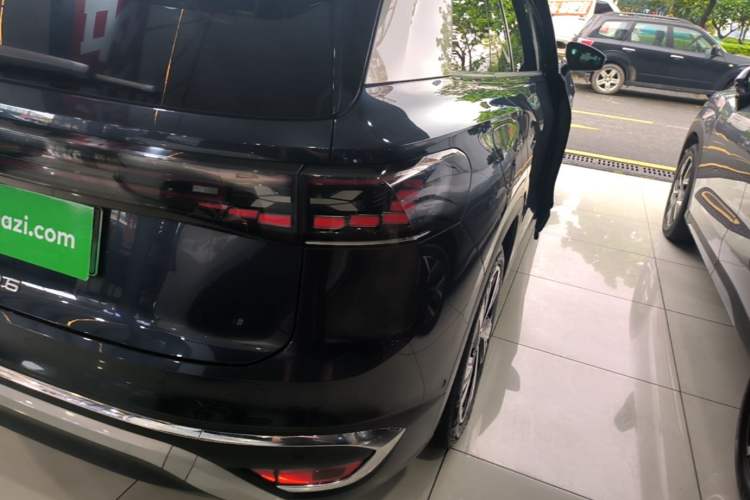 Used Volkswagen ID.6 CROZZ 2022 Long-Range PRO Edition Right Rear Taillight