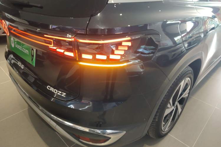Used Volkswagen ID.6 CROZZ 2022 Long-Range PRO Edition Right Rear Taillight