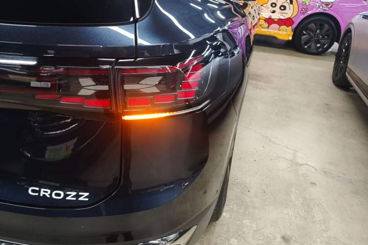 Used Volkswagen ID.6 CROZZ 2022 Long-Range PRO Edition Right Rear Taillight