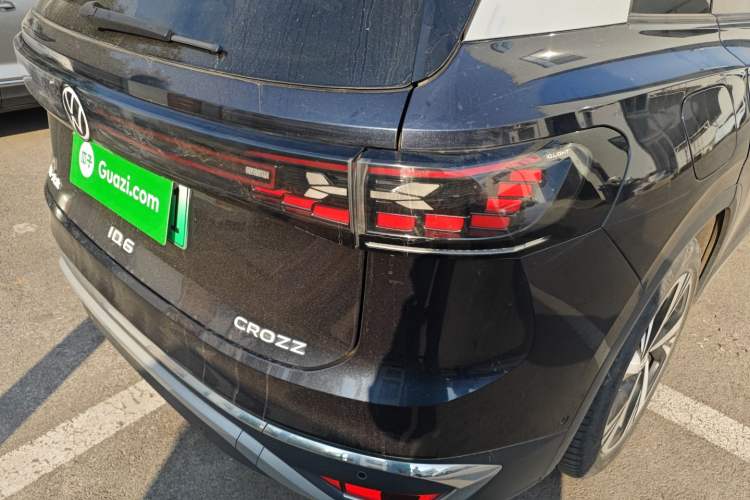 Used Volkswagen ID.6 CROZZ 2022 Long-Range PRO Edition Right Rear Taillight