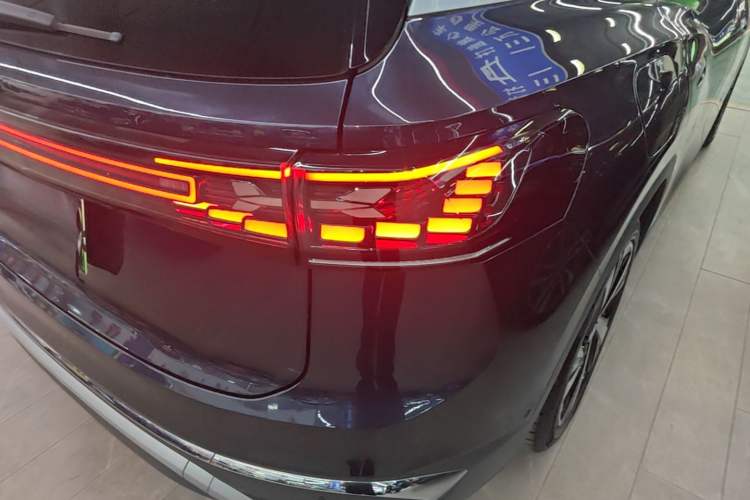Used Volkswagen ID.6 CROZZ 2022 Long-Range Lite PRO Edition Right Rear Taillight