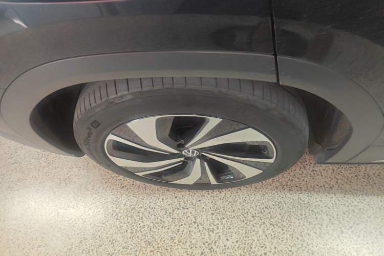 Used Volkswagen ID.6 CROZZ 2022 Long-Range PURE+ Edition Right Rear Wheel Hub