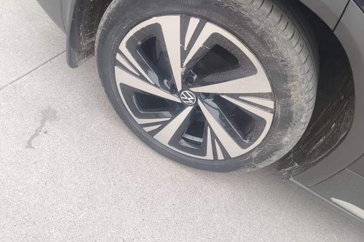 Used Volkswagen ID.6 CROZZ 2022 Long-Range PRO Edition Right Rear Wheel Hub