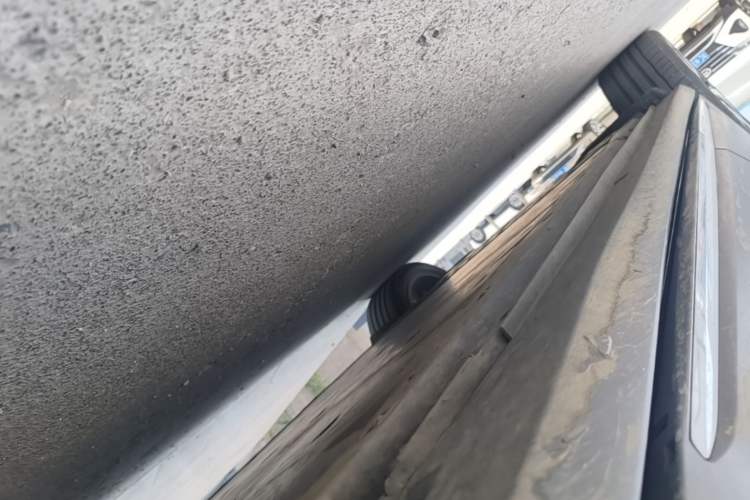 Used Volkswagen ID.6 CROZZ 2022 Long-Range PRO Edition Right Side Sill