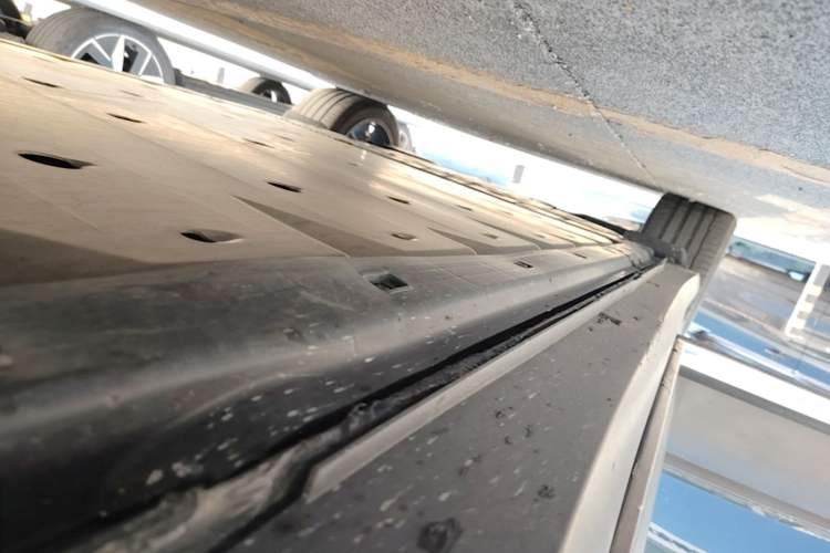Used Volkswagen ID.6 CROZZ 2022 Long-Range PRO Edition Right Side Sill