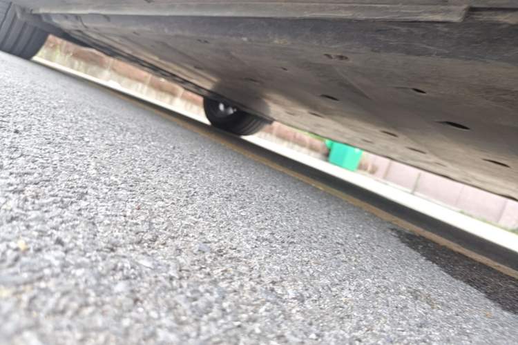Used Volkswagen ID.6 CROZZ 2022 Long-Range PRO Edition Right Side Sill