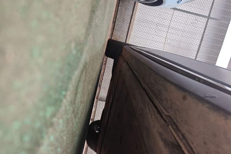 Used Volkswagen ID.6 CROZZ 2022 Standard Range PURE Edition Right Side Sill