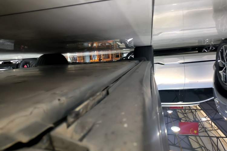Used Volkswagen ID.6 CROZZ 2022 Long-Range PRO Edition Right Side Sill