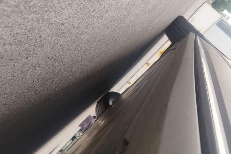 Used Volkswagen ID.6 CROZZ 2022 Long-Range PRO Edition Right Side Sill