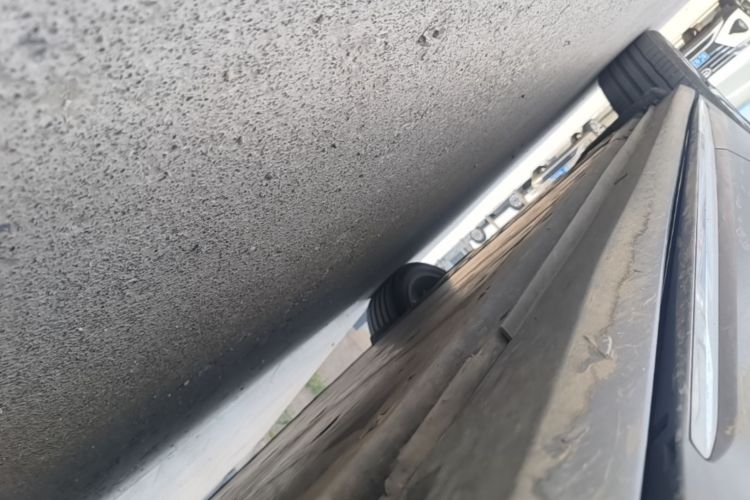 Used Volkswagen ID.6 CROZZ 2022 Long-Range PRO Edition Right Side Sill
