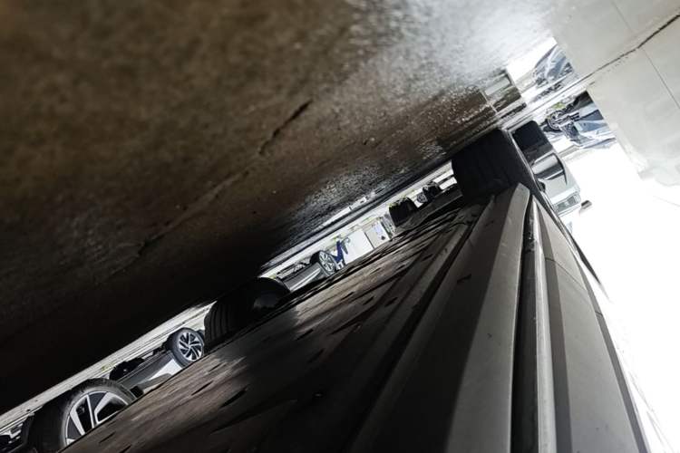 Used Volkswagen ID.6 CROZZ 2022 Long-Range PRO Edition Right Side Sill