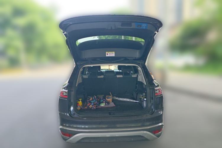 Used Volkswagen ID.6 CROZZ 2022 Long-Range PRO Edition Trunk