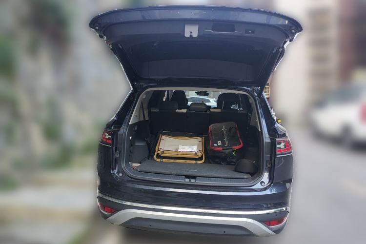 Used Volkswagen ID.6 CROZZ 2022 Long-Range PRO Edition Trunk