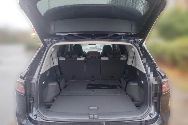 Used Volkswagen ID.6 CROZZ 2022 Long-Range PRO Edition Trunk